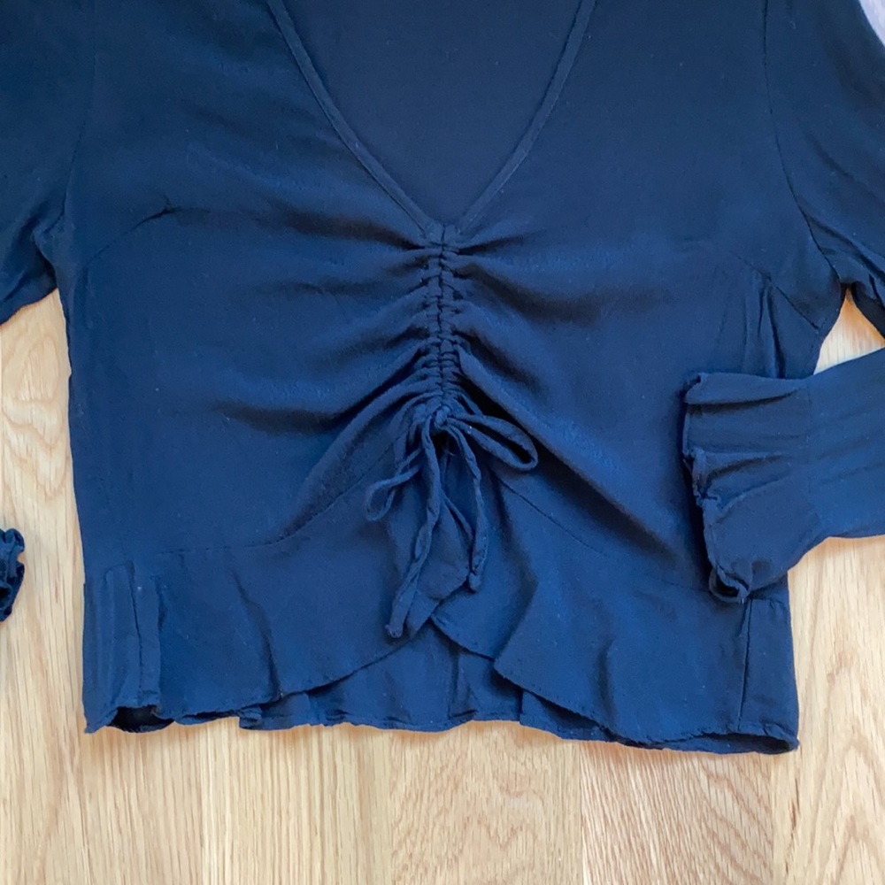 Arrays; black top - Picture 4 of 7